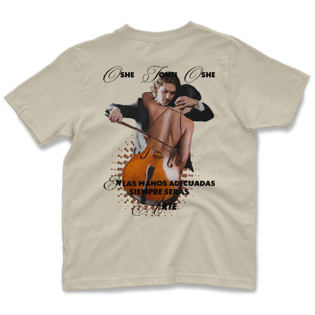 La Mujer es arte en más manos correctas oversize